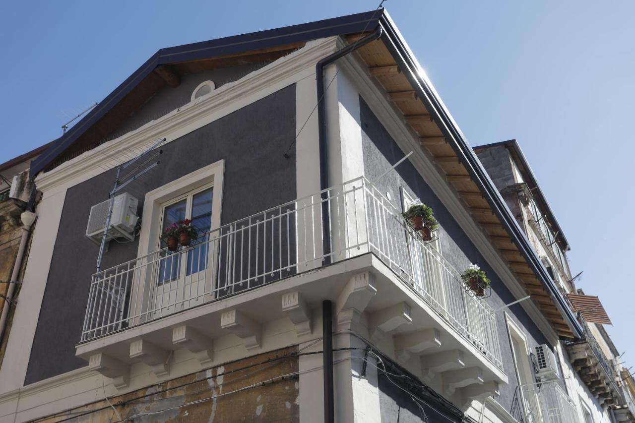 I Loft Di Nonna Vincenza Apartment คาตาเนีย ภายนอก รูปภาพ